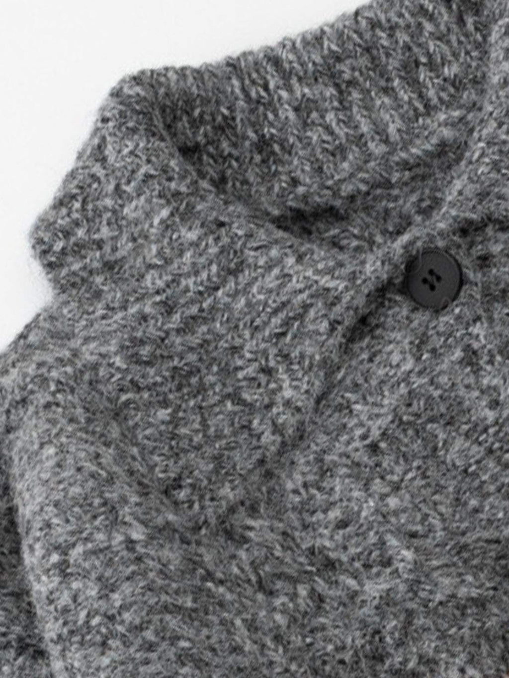 Sweter z wełny z guzikiem z przodu