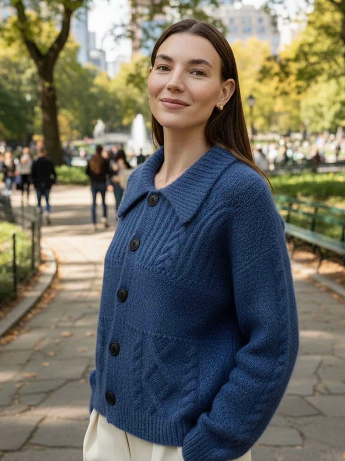 Sweter z wełny z guzikiem z przodu