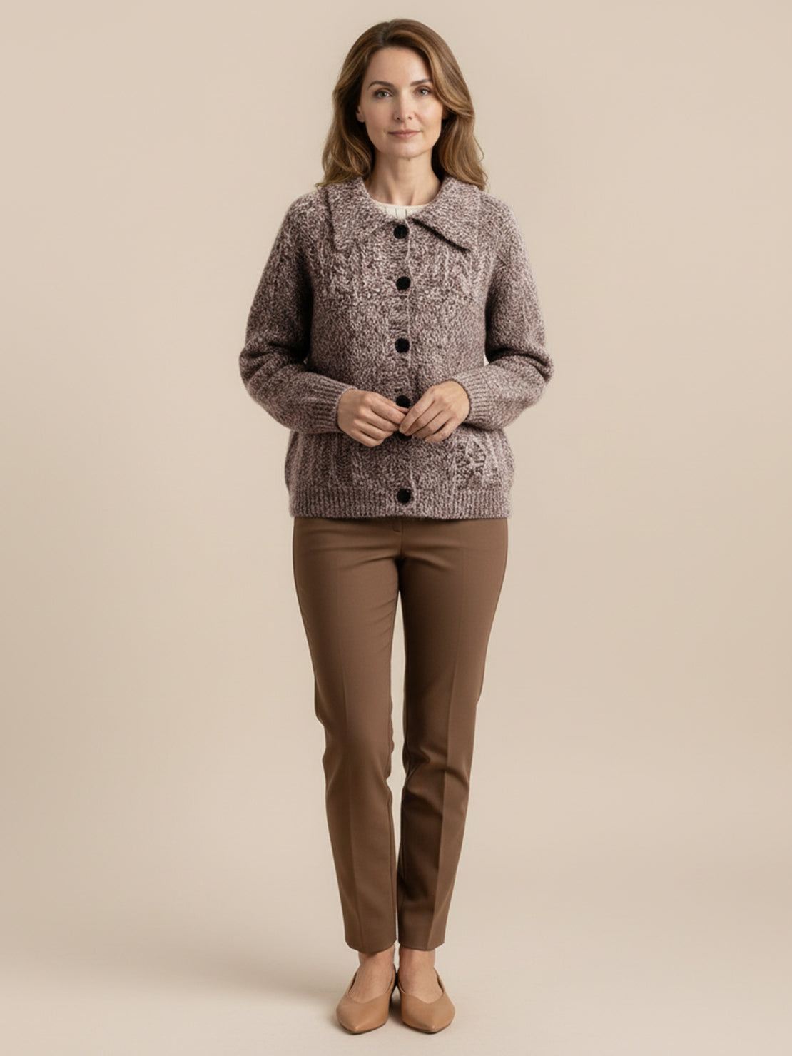 Sweter z wełny z guzikiem z przodu