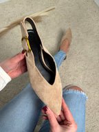 Wsuwane buty w kolorze taupe