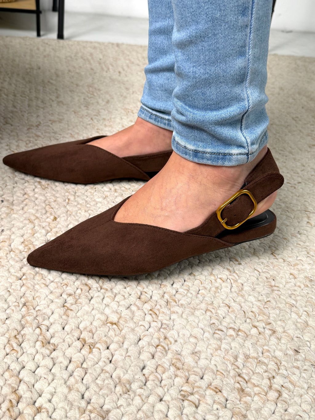 Brązowe buty wsuwane