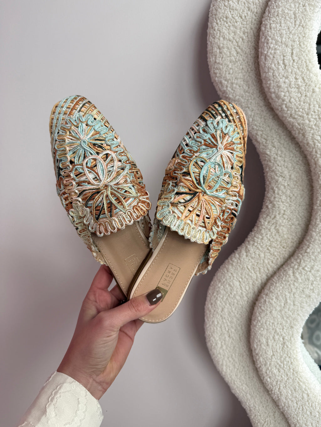 Czarne buty wsuwane