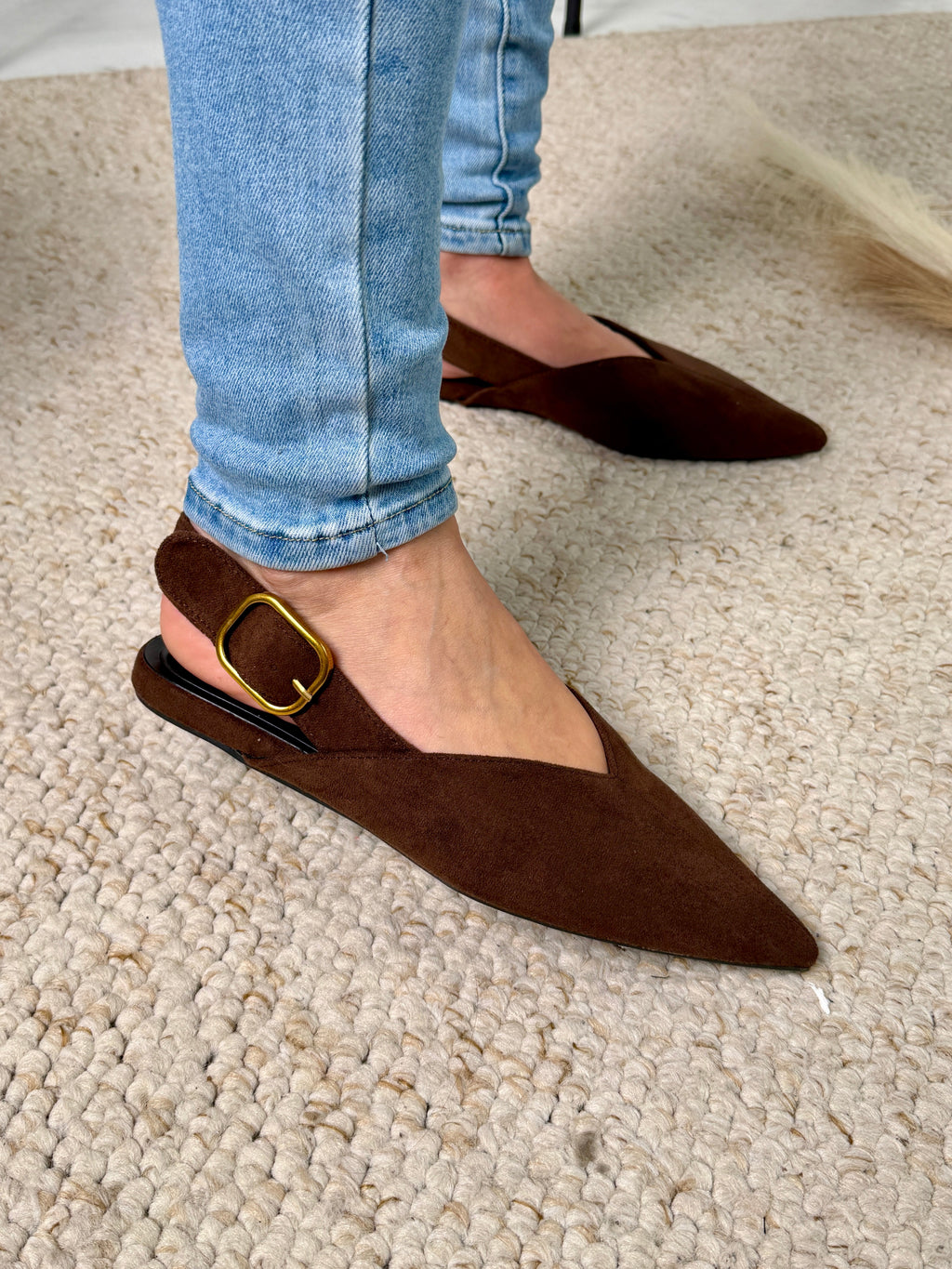 Brązowe buty wsuwane