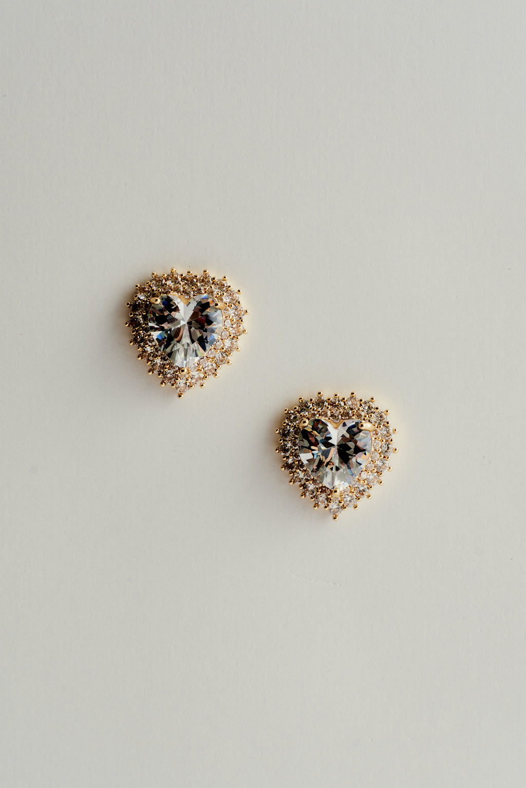 Pendientes de Corazón con Zirconia y Strass Dorado