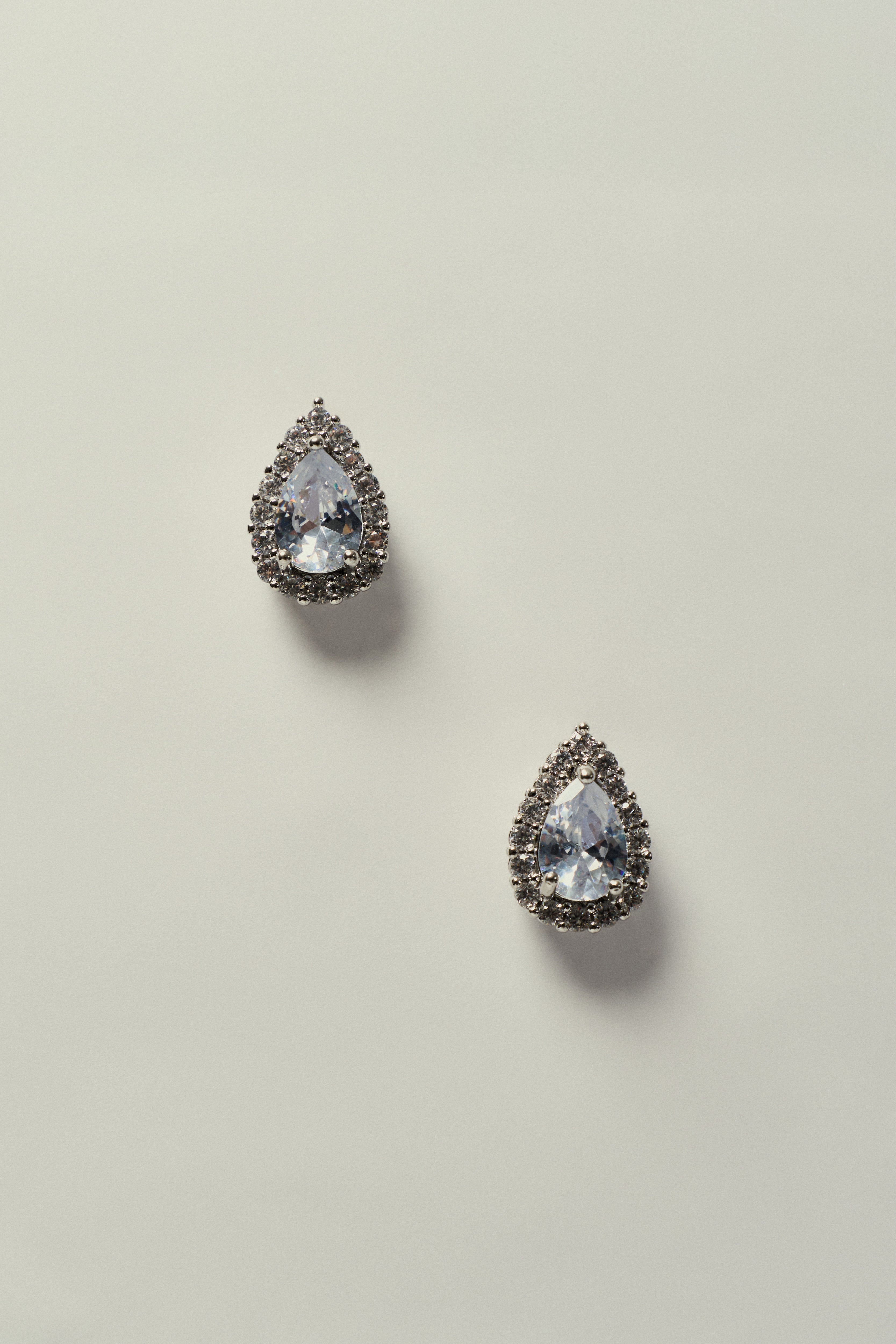 Pendientes en Forma de Gota con Circonitas y Strass Plateado
