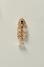 Pendiente de Pez con Circonitas y Detalles de Strass Dorado