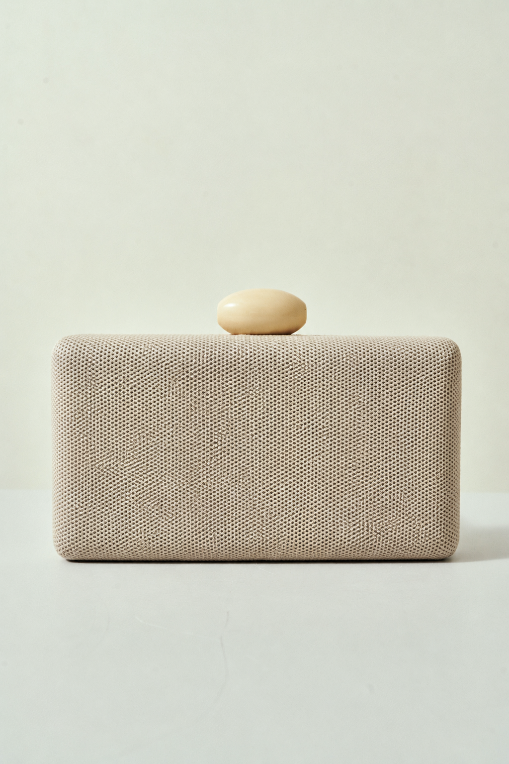 Bolsa de Fiesta Rectangular de Material Sintético Metalizado con Cierre Acrílico