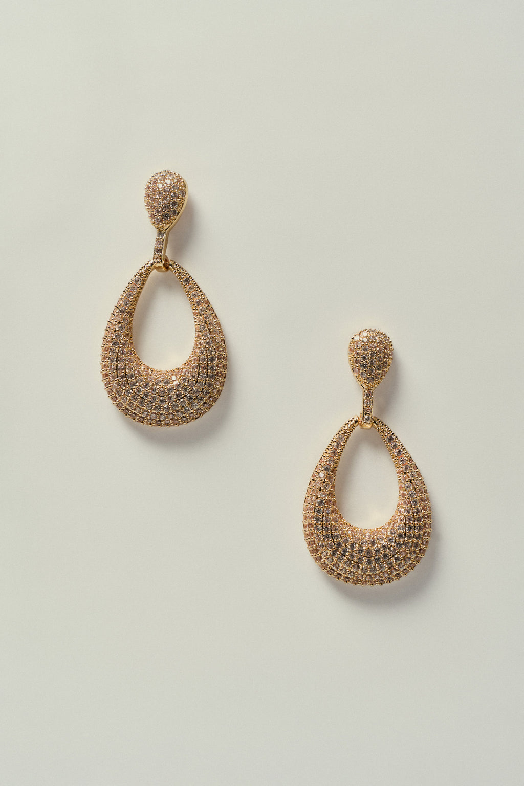Oval Hollow Earring with Gold Strass Inlay