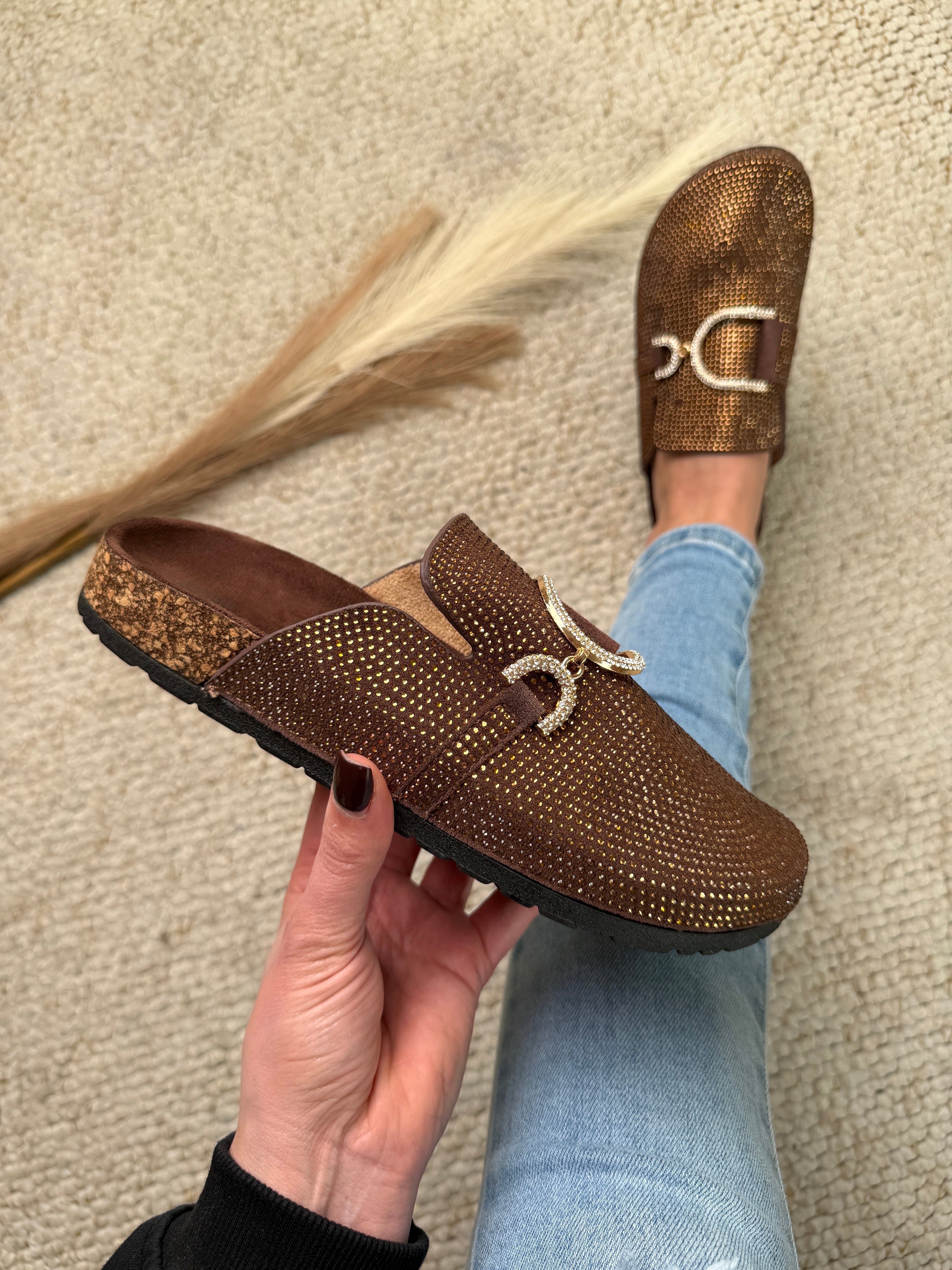 Glam brązowe buty wsuwane
