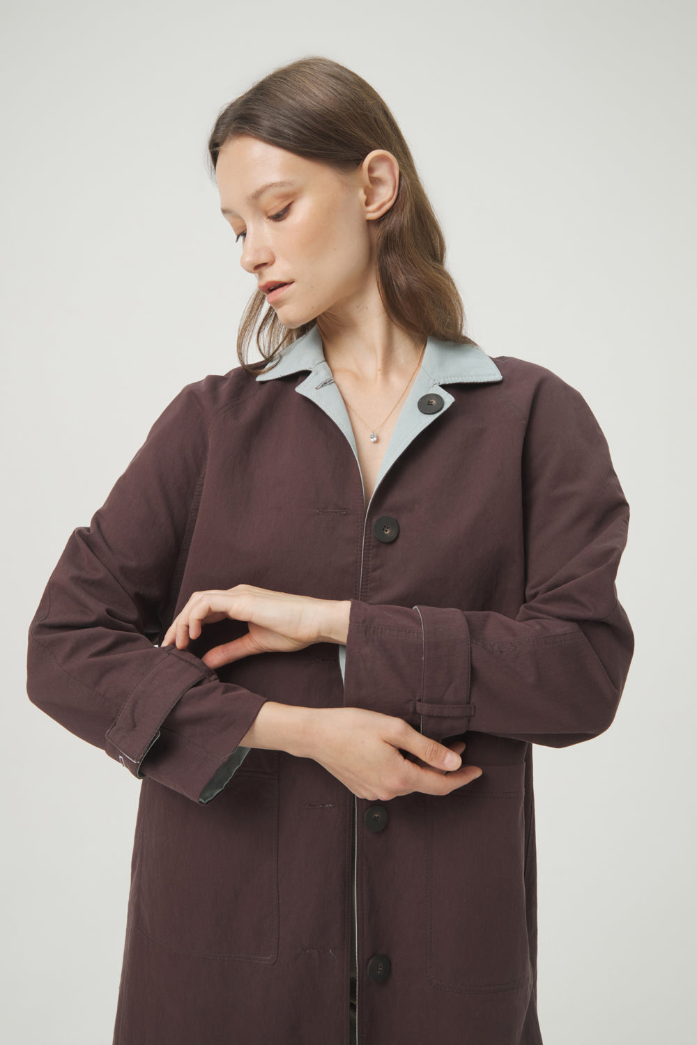 TRENCH REVERSIBLE CHOCOLATE Y AZUL