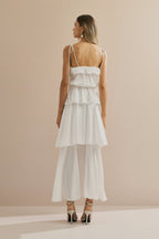 Vestido Midi Largo de Satén con Tirantes Finos, Volante en el Escote y Capas Superpuestas - Santiago Off White