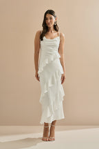 Vestido Midi en Satén con Escote Degagé, Tirantes Finos y Volantes Asimétricos - Isla Off White