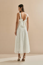 Vestido Midi de Encaje Guipir con Escote en V, Tirantes de Satén y Lazo en la Espalda - Maia Off White