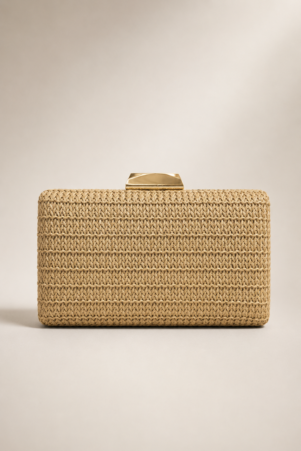 Bolsa de Fiesta Rectangular de Paja con Cierre Geométrico de Metal