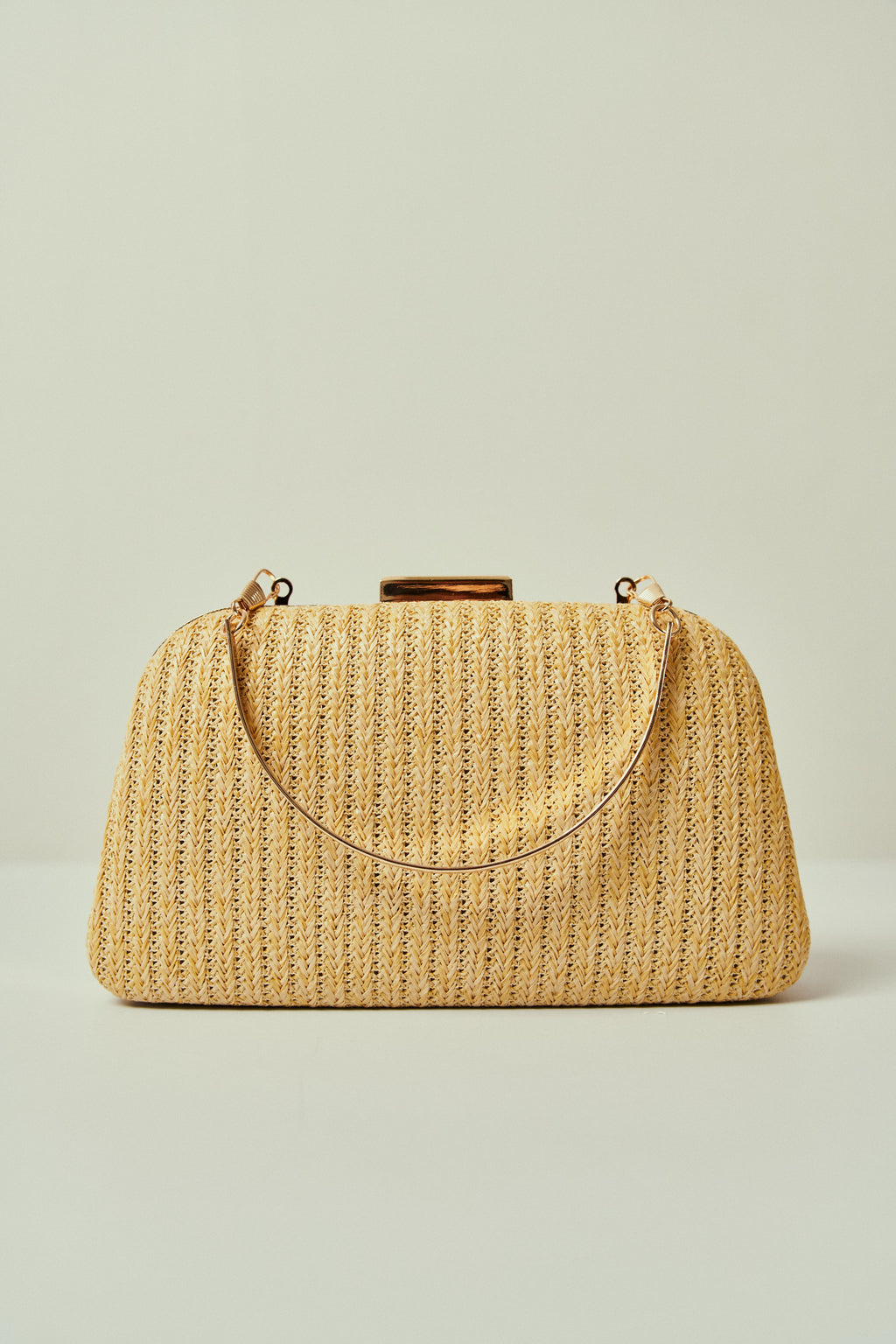 Bolsa de Fiesta Trapecio de Paja con Cierre Dorado y Doble Asa