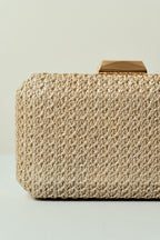 Bolsa de Fiesta Rectangular de Paja Tinte con Esquinas Rectas, Diseño de Punto Abierto y Cierre Metálico