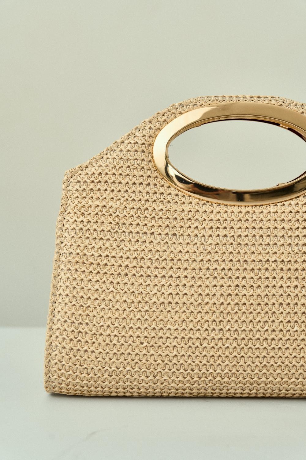 Bolsa de Fiesta Trapezoidal de Paja con Asa Perforada y Parte Superior Redondeada