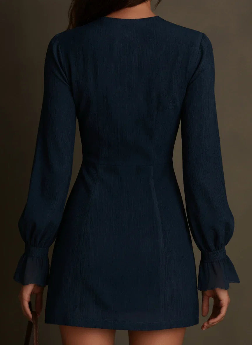 Rosa Mini Vestido de Lujo con Detalles Intrincados