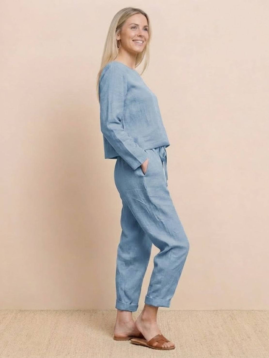 Cotton-Linen Monochrome Capsule