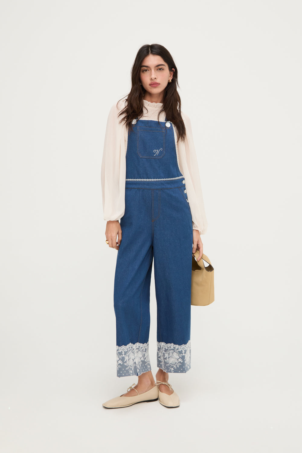 OVEROL DE DENIM CON ENCAJE