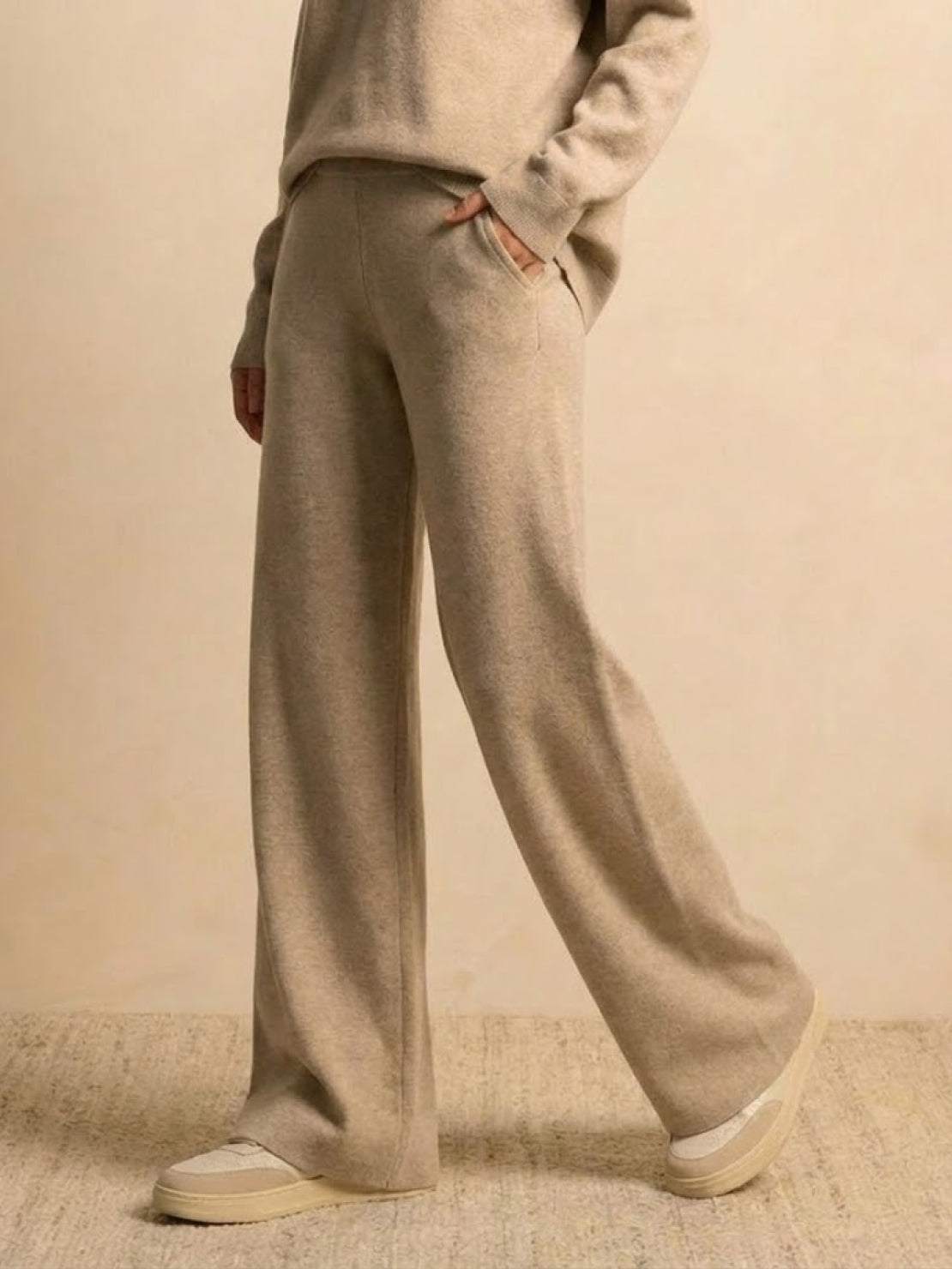 Zestaw Dwu-Częściowy Camel z Pluszu i Elegancji