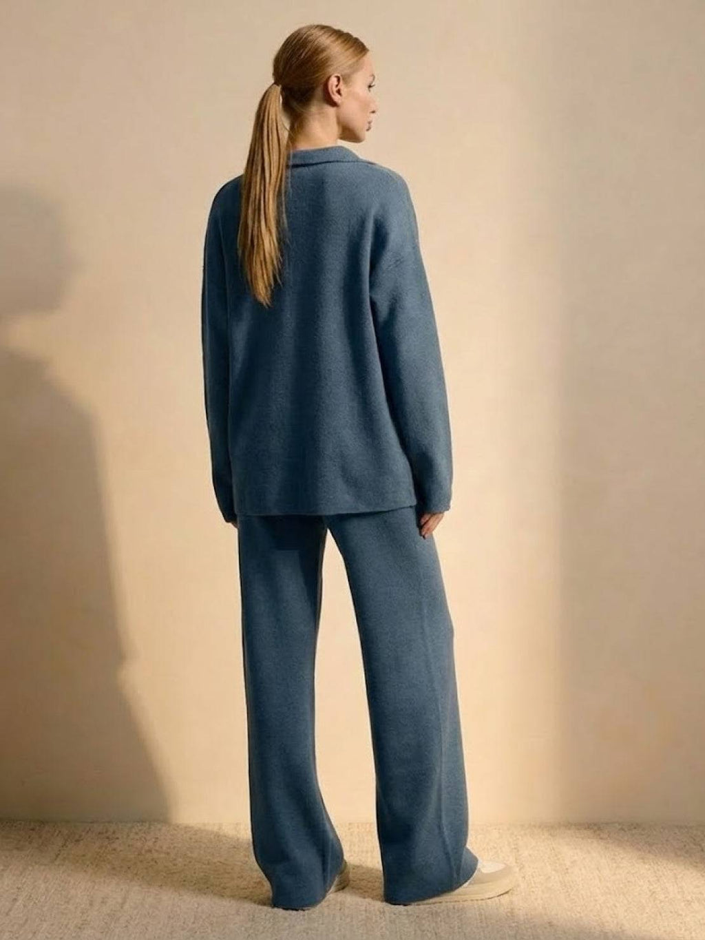 Zestaw Dwu-Częściowy Camel z Pluszu i Elegancji