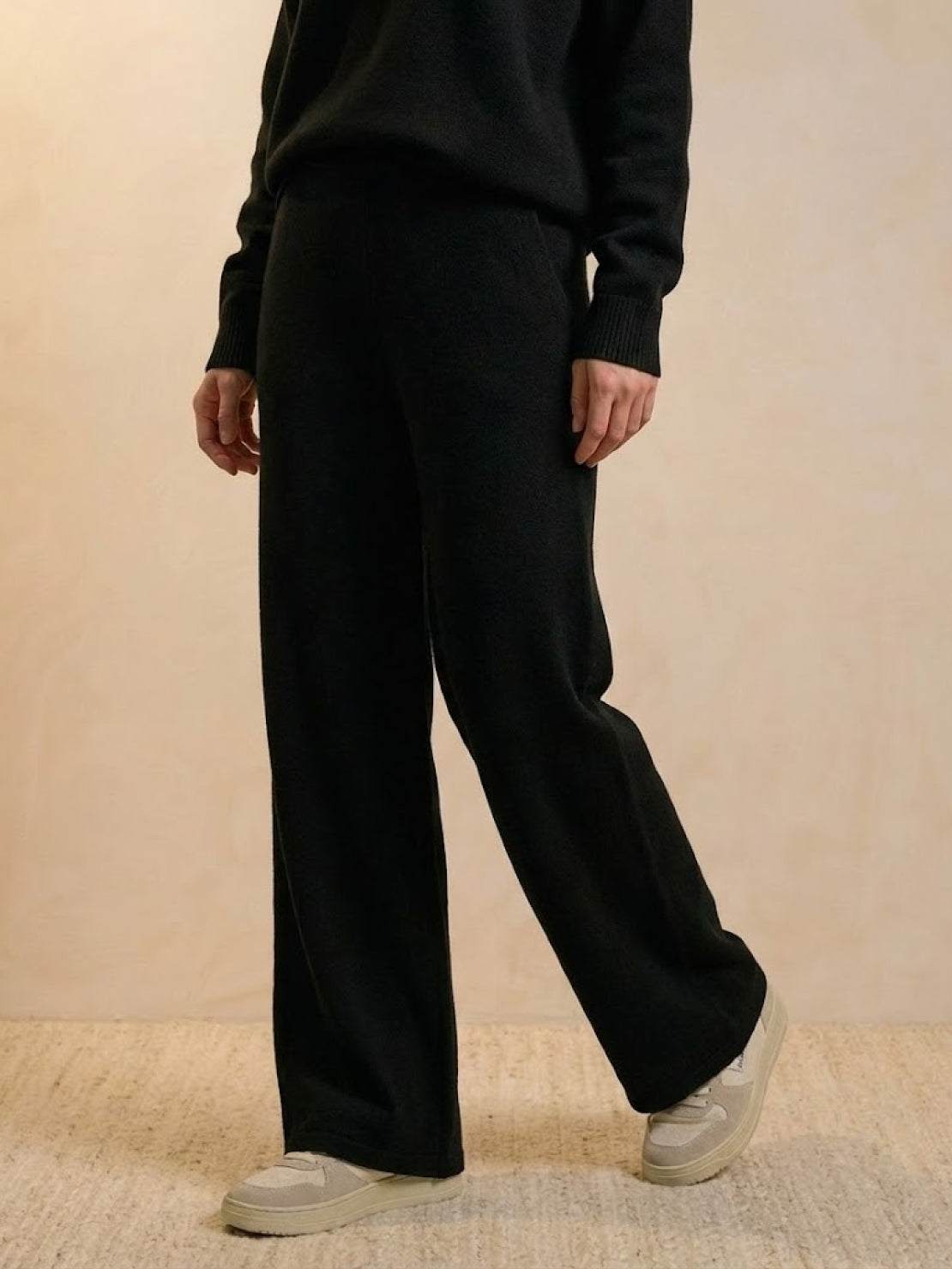Zestaw Dwu-Częściowy Camel z Pluszu i Elegancji