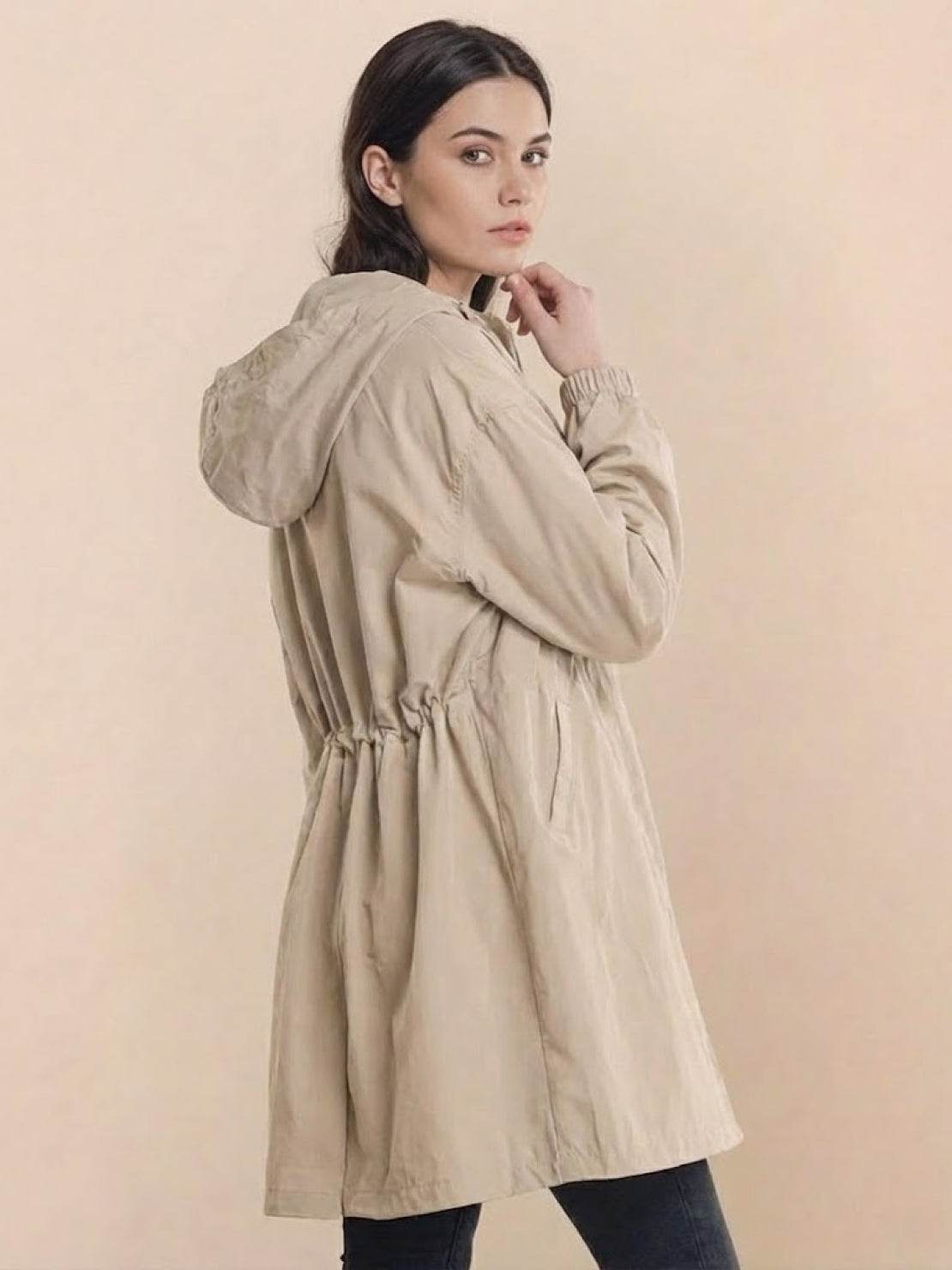 Kurtka Przeciwdeszczowa Rain Couture - Modna, Oversized i Wodoodporna