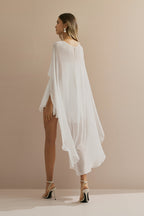 Vestido Corto de Chiffon con Escote Recto Sin Tiras y Capa Fluida Superpuesta - Áurea Off White