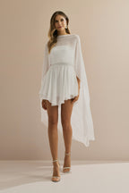 Vestido Corto de Chiffon con Escote Recto Sin Tiras y Capa Fluida Superpuesta - Áurea Off White