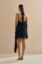 Vestido Corto de Tirantes en Chiffon con Volantes y Cola Lateral Asimétrica - Mare Azul Marino