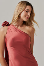 Vestido Midi Largo con Escote Asimétrico y Flor Removible - Santa Fé Terracota