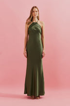 Vestido Midi Largo con Escote Triangular y Pliegues - Brisa Verde Oliva