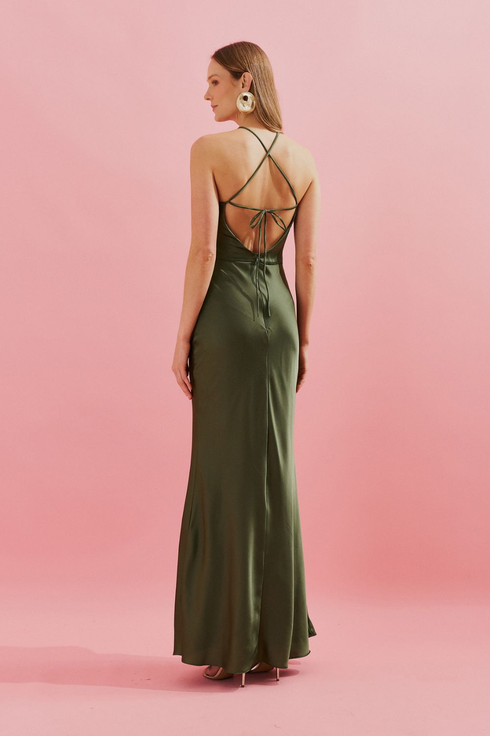 Vestido Midi Largo con Escote Triangular y Pliegues - Brisa Verde Oliva