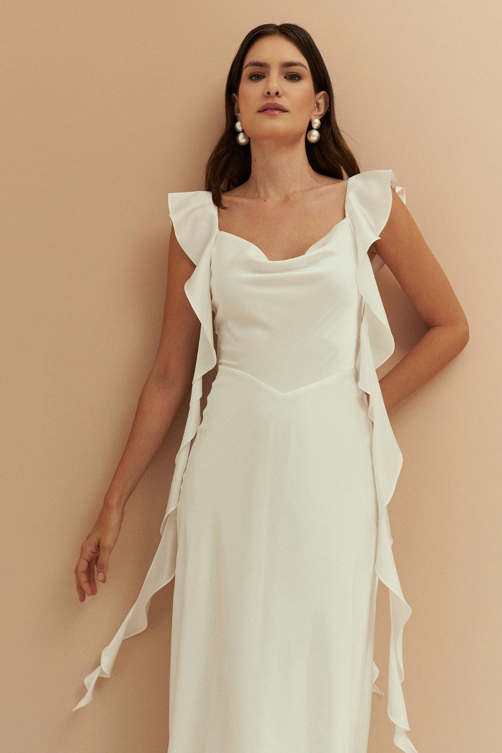 Vestido Midi Largo de Satén con Escote Degaje y Volantes Largos en las Mangas - Akita Off White