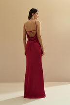 Vestido Midi Largo de Satén con Escote Triangular y Amarre en la Espalda - Capri Rojo