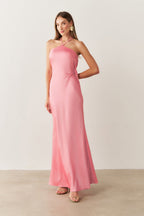 Vestido Largo Midi de Satén con Escote Triangular y Amarre en la Espalda - Capri Rosa