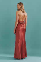 Vestido Midi Largo de Satén con Escote Triangular y Amarre en la Espalda - Capri Terracota