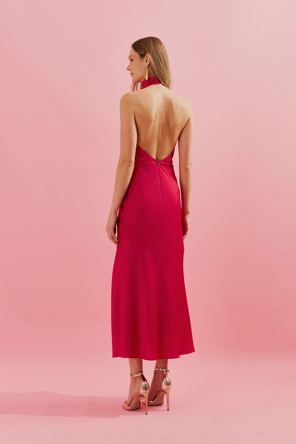 Vestido Midi con Cuello Degagé y Abertura Frontal - Estela Rojo
