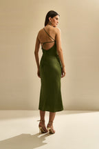 Vestido Midi de Satén con Escote Triangular Lateral y Amarre en la Espalda - Gana Oliva